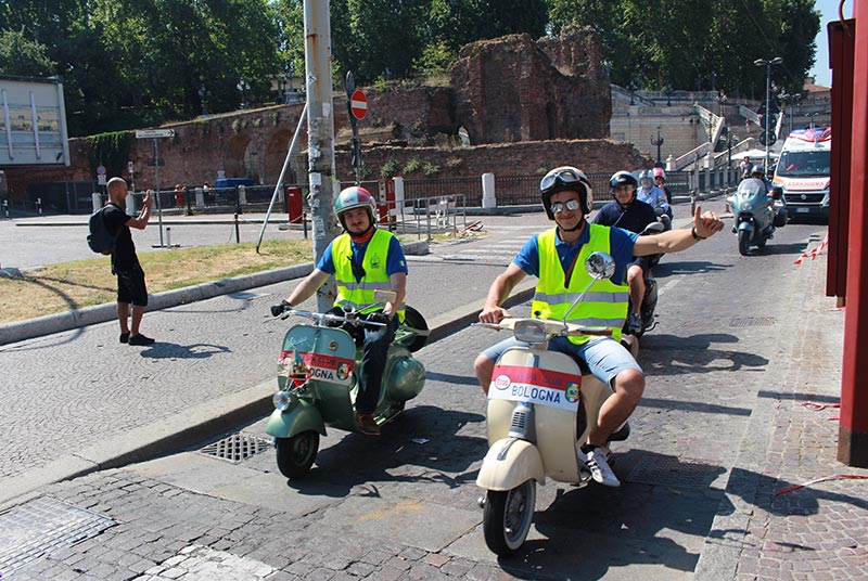 raduno vespa club Bologna 2016